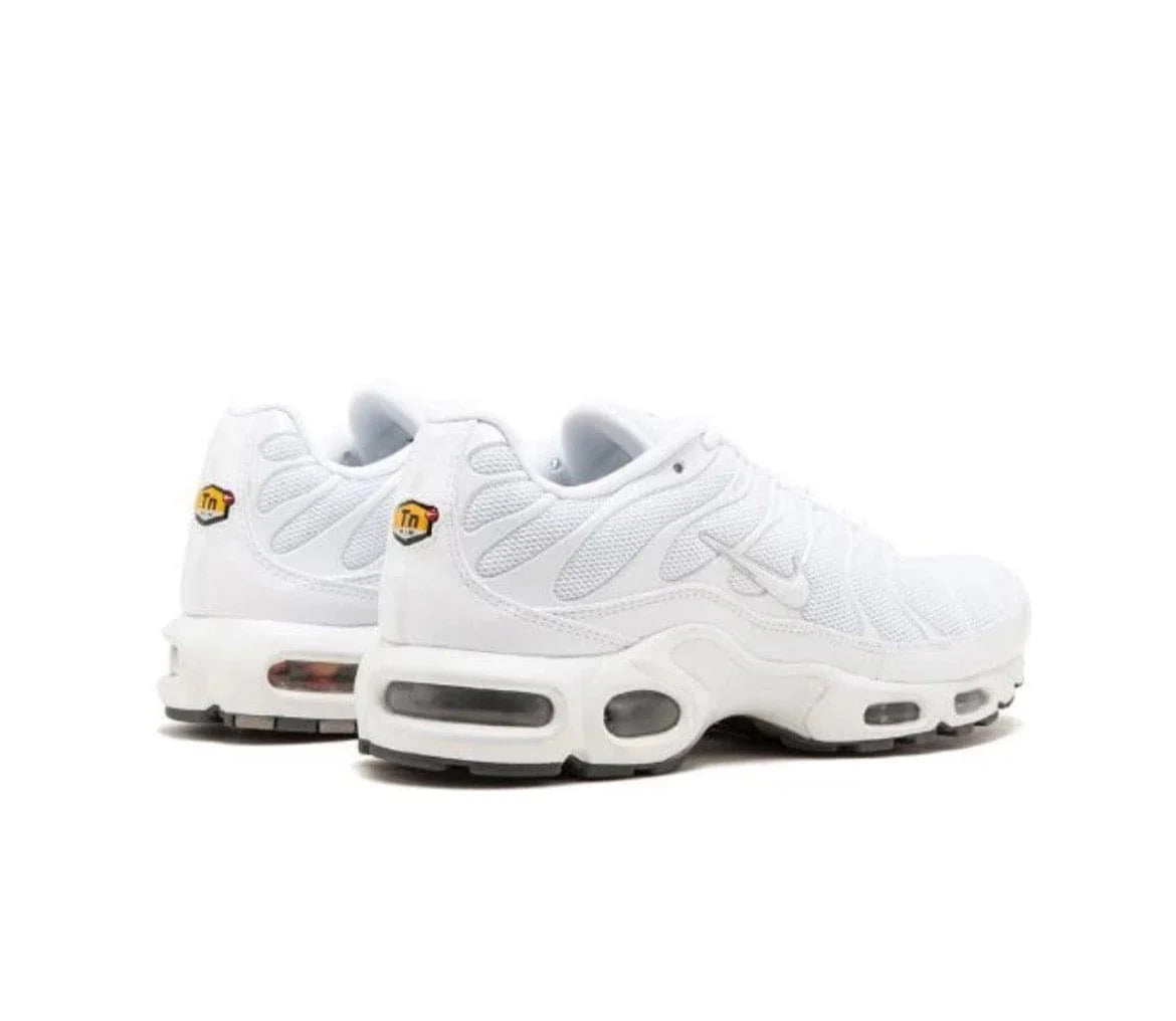 NIKE AIR MAX PLUS "TRIPLE WHITE"