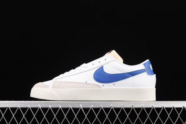 NIKE BLAZER