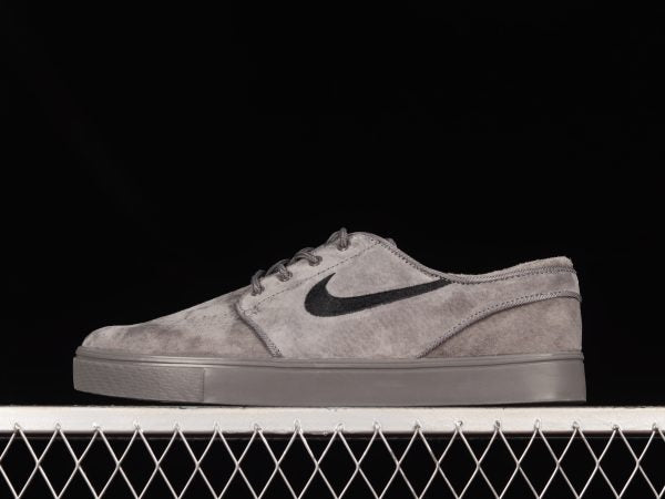 NIKE BLAZER