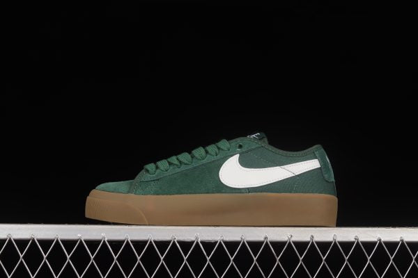 NIKE BLAZER