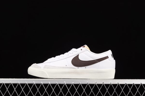 NIKE BLAZER