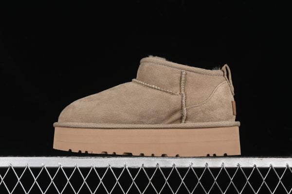 UGG