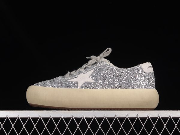 GOLDEN GOOSE