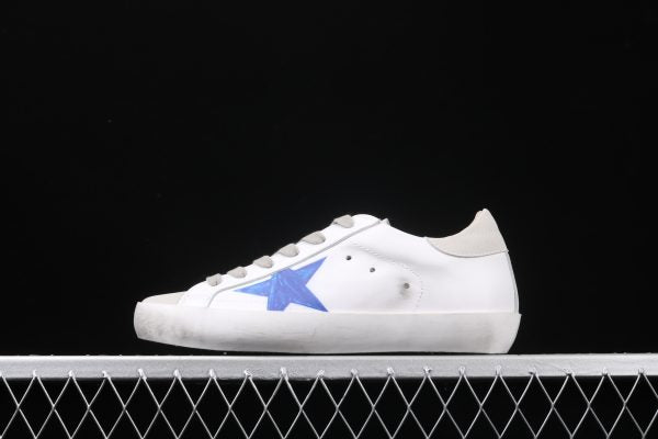 GOLDEN GOOSE