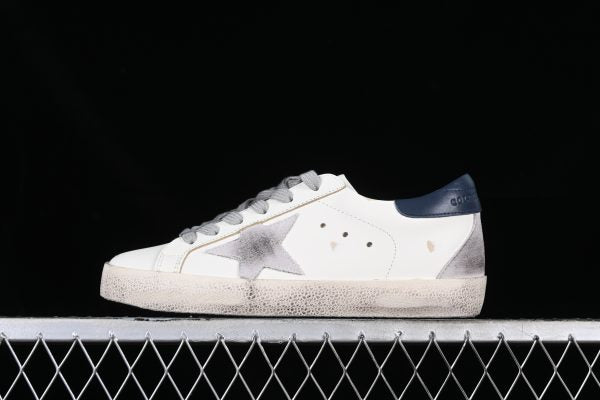 GOLDEN GOOSE