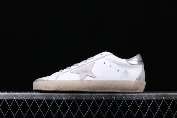 GOLDEN GOOSE
